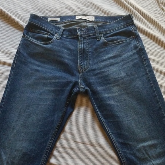 Hollister Slim Straight Jean's- dark wash W32L32 - Picture 1 of 3